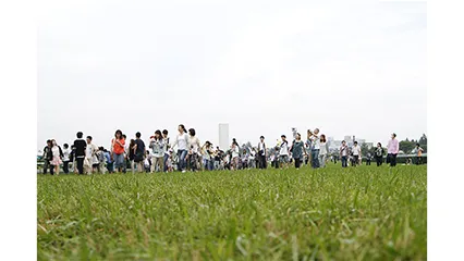馬場開放！
「ターフを歩こう！」